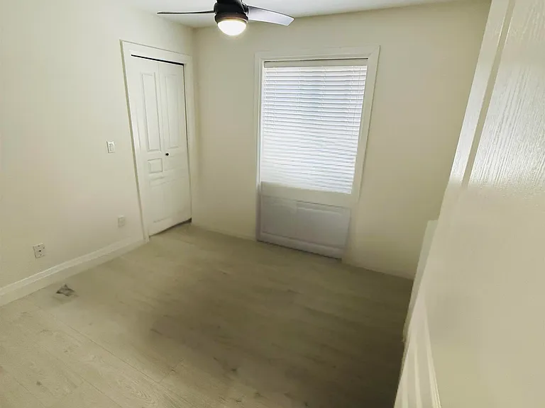 7111 194b St #MAIN FLOOR — Photo 10