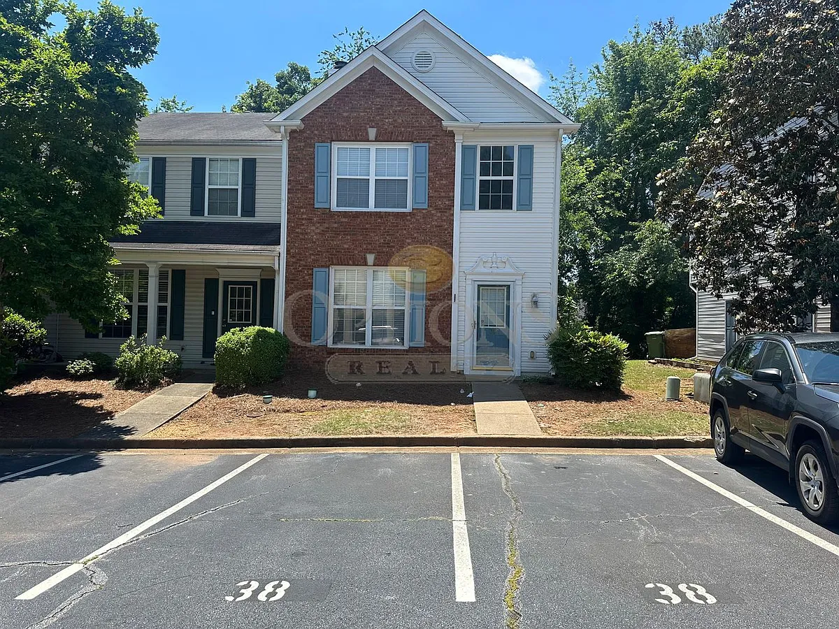 Building Photo - 38 Highoak Dr NE