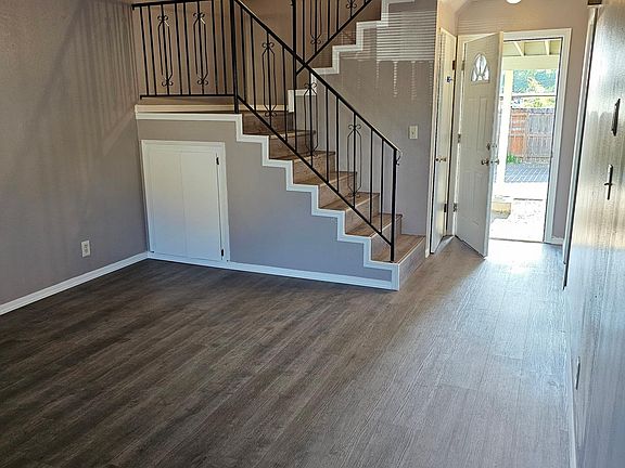 2nd image of 1120 SE Baseline St #4