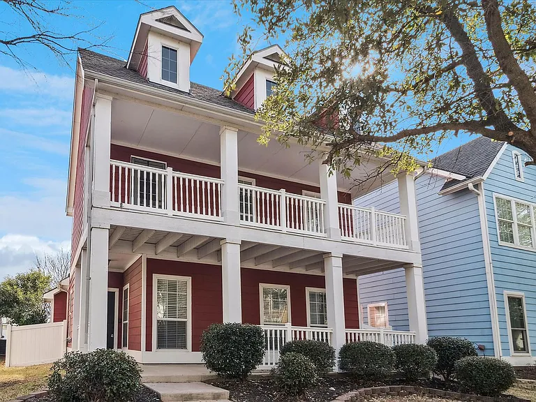 1116 Charleston Ln — Photo 3