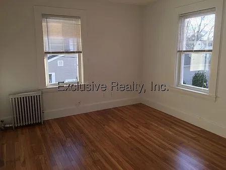 3 bed, 1.5 bath, $3,200 — Photo 3
