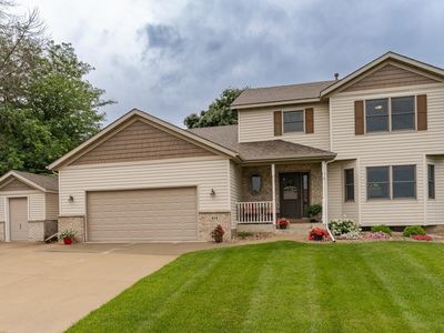 414 9th St NW, Byron, MN, 55920