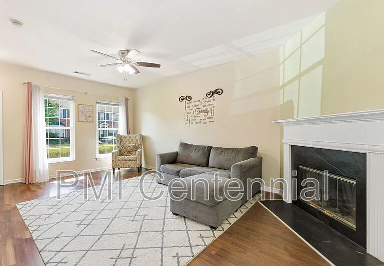 1528 Cove Creek Cir — Photo 9