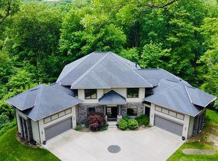 9716 Riverway Run, Powell, OH 43065