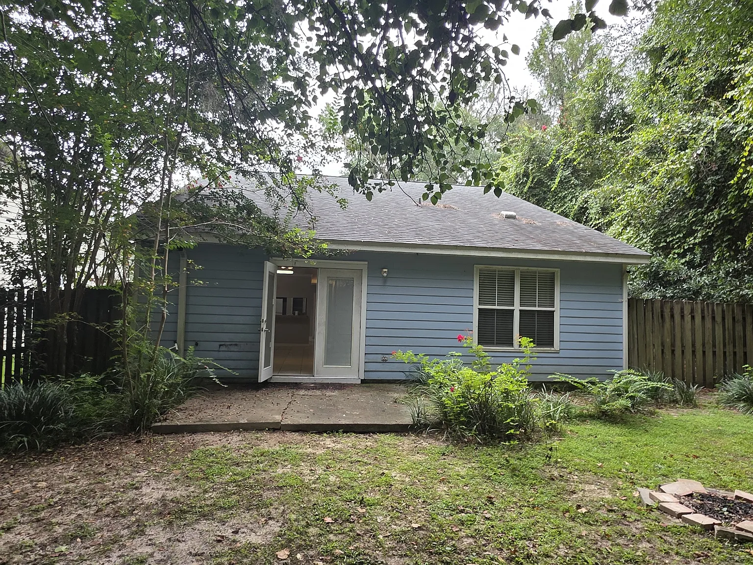 3 bed, 1355 sqft, $2,000 — Photo 4