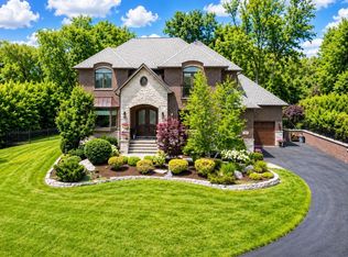 250 Clair View Ct, Lake Zurich, IL 60047