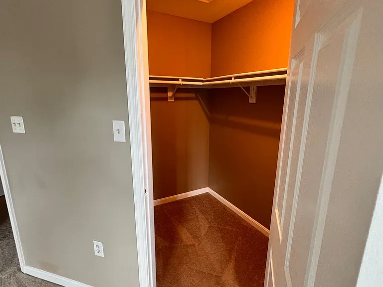318 Roff Point Dr — Photo 19