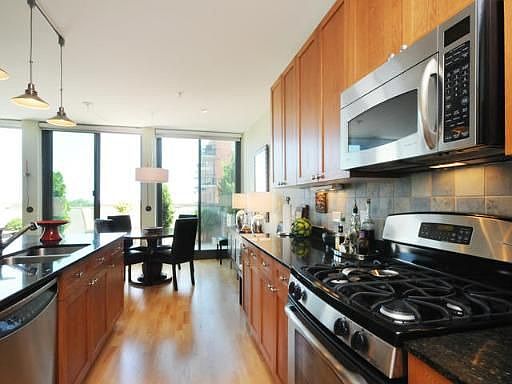 5th image of 900 Chicago Ave Unit 704