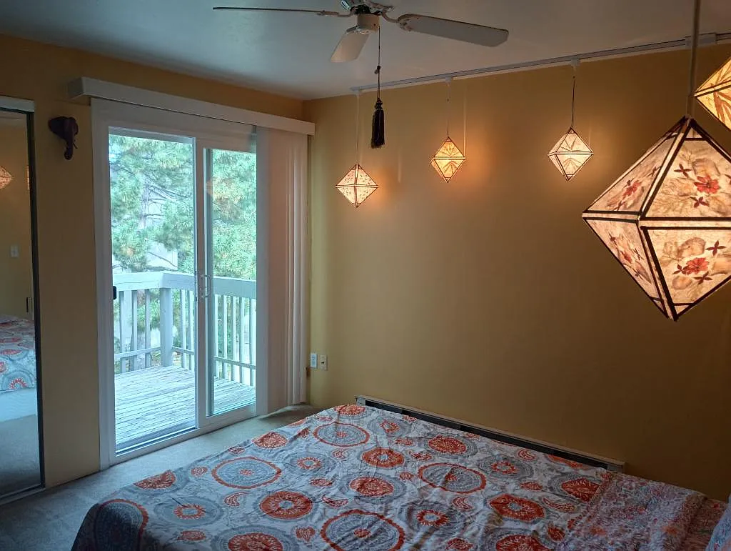 2 bed, 1000 sqft, $2,000 — Photo 2