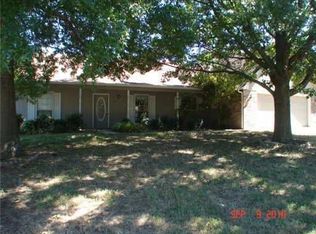 1305 N Flamingo Rd, Rogers, AR 72756