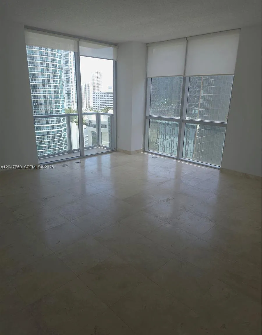 1060 Brickell Condo — Photo 1