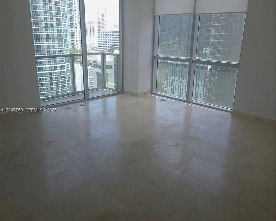 1060 Brickell Ave #1701