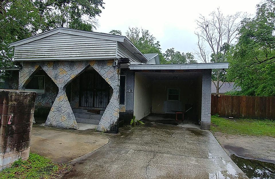1st image of 8617 Bronson Ln