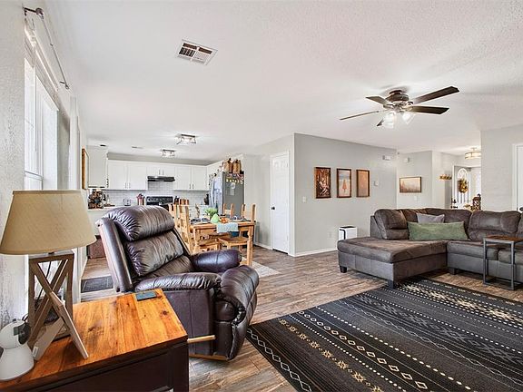 5th image of 117 Meadow Ridge Dr
