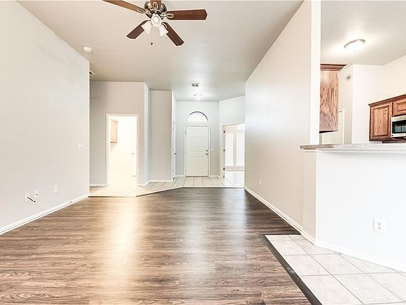 3rd image of 2405 Port Rush Dr