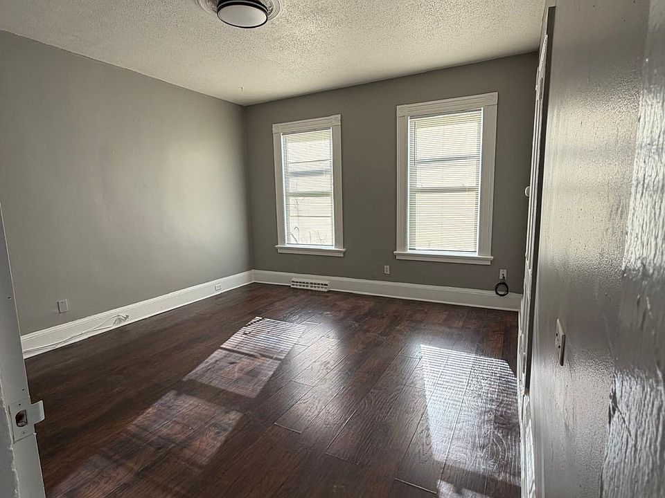 1st image of 265 James St #1