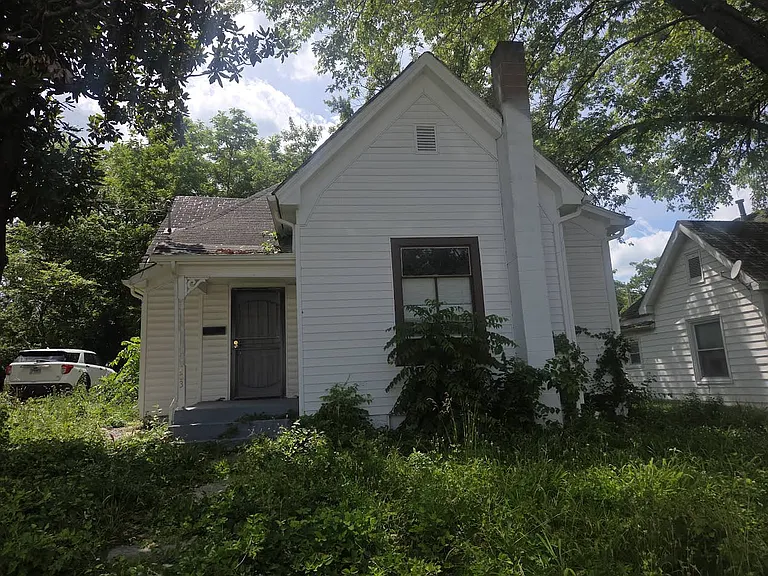 203 N Green St — Photo 2