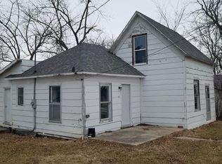 708 N Main St, Sigourney, IA 52591