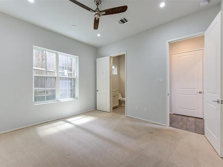 5336 Chandler St — Photo 10