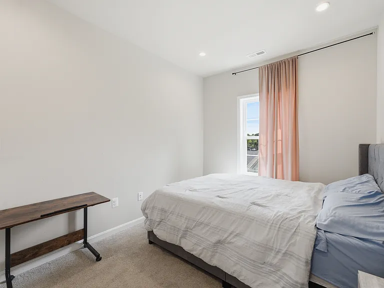 Upstairs bed 2