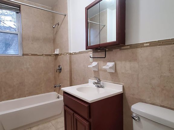 5th image of 67 Stuyvesant Ave #25B