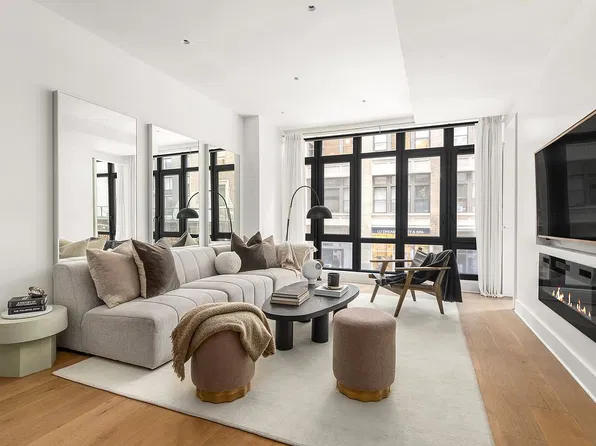 128 W 26th St Floor 2, New York, NY 10001