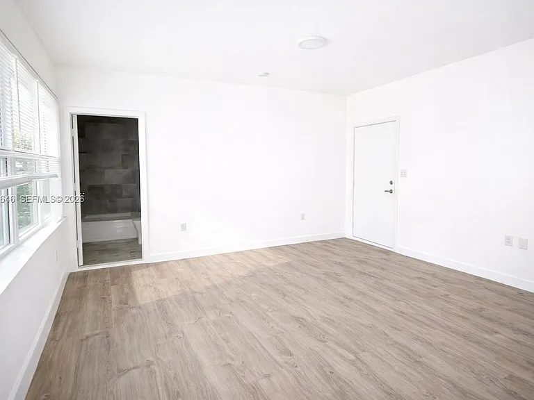 402 NW 12th Ave #104 — Photo 3