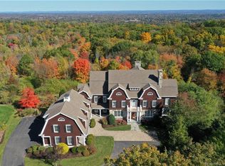 56 Old Stone Xing, West Hartford, CT 06117