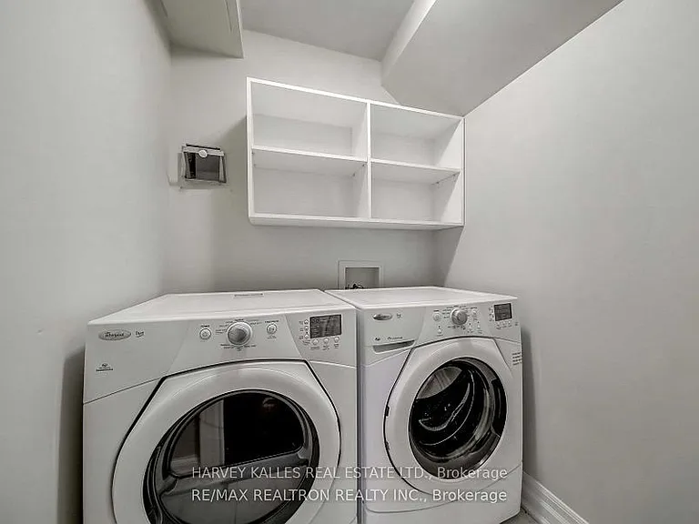 384 Spadina Rd #LOWER — Photo 7