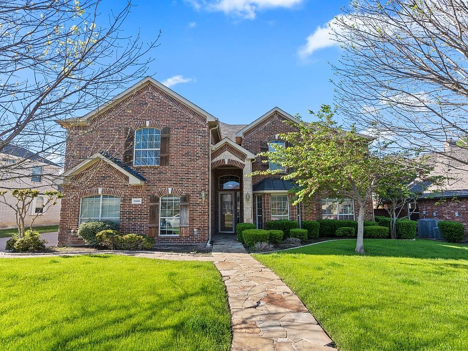 1st image of 2605 Greenbriar Dr
