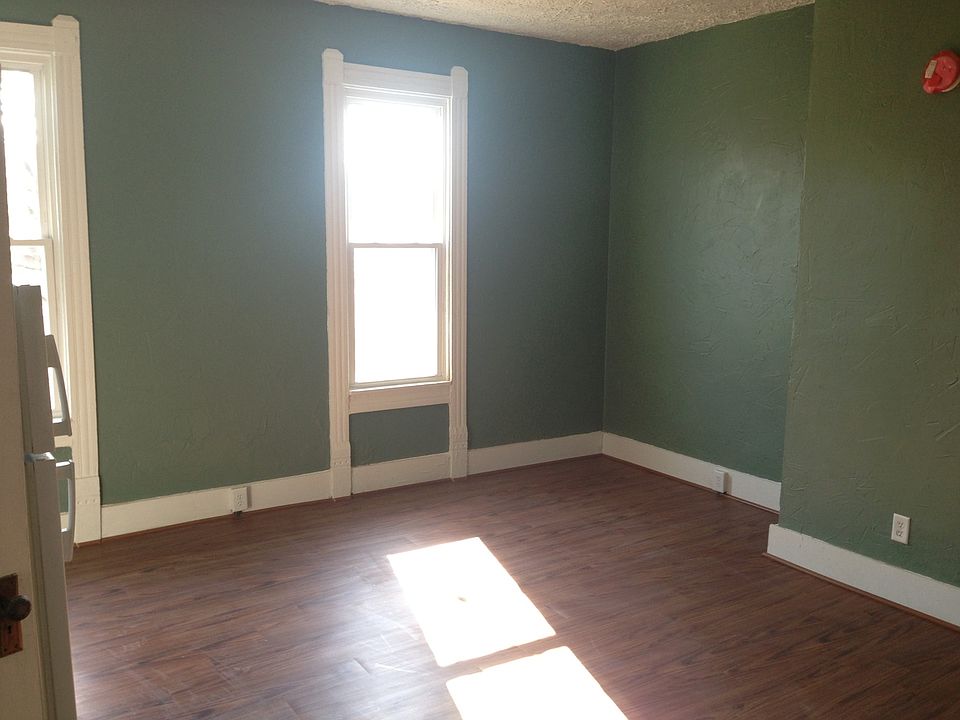 1st image of 1116 Brown St APT D