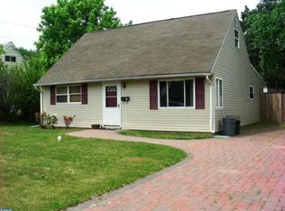 21 Walton Ave, Ewing, NJ 08618