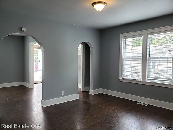 5th image of 1771 Academy St