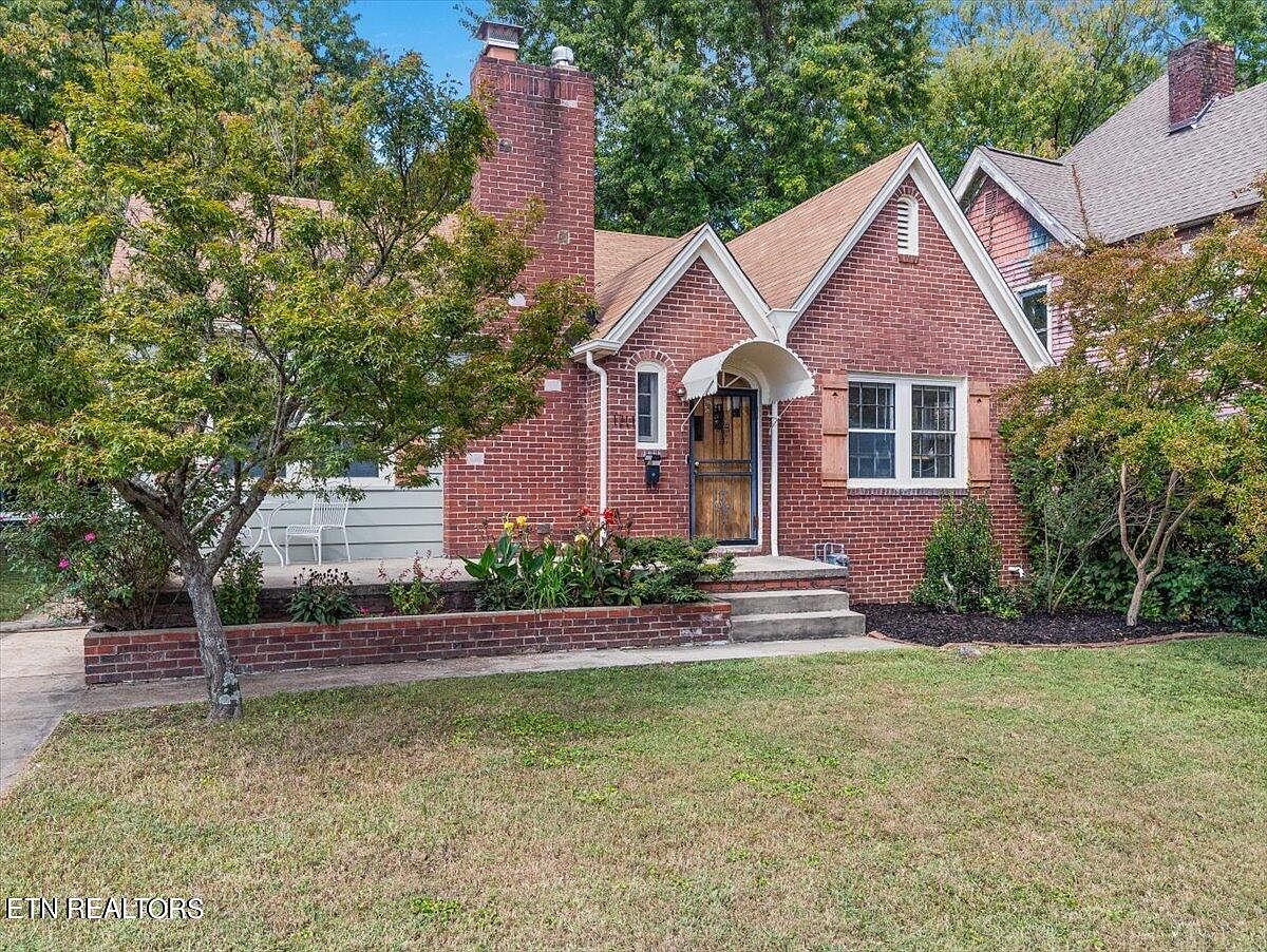 1711 Washington Pike, Knoxville, TN 37917 Zillow