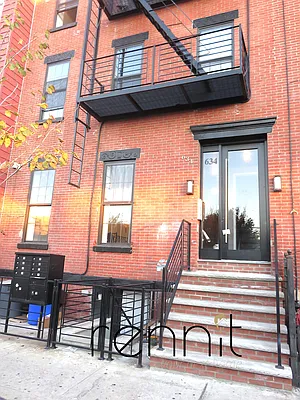 Rented by Rennit Inc. | media 17