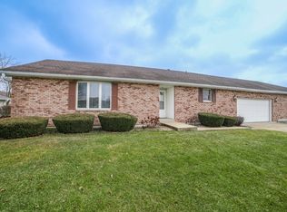 590 Water Tower Rd N, Manteno, IL 60950