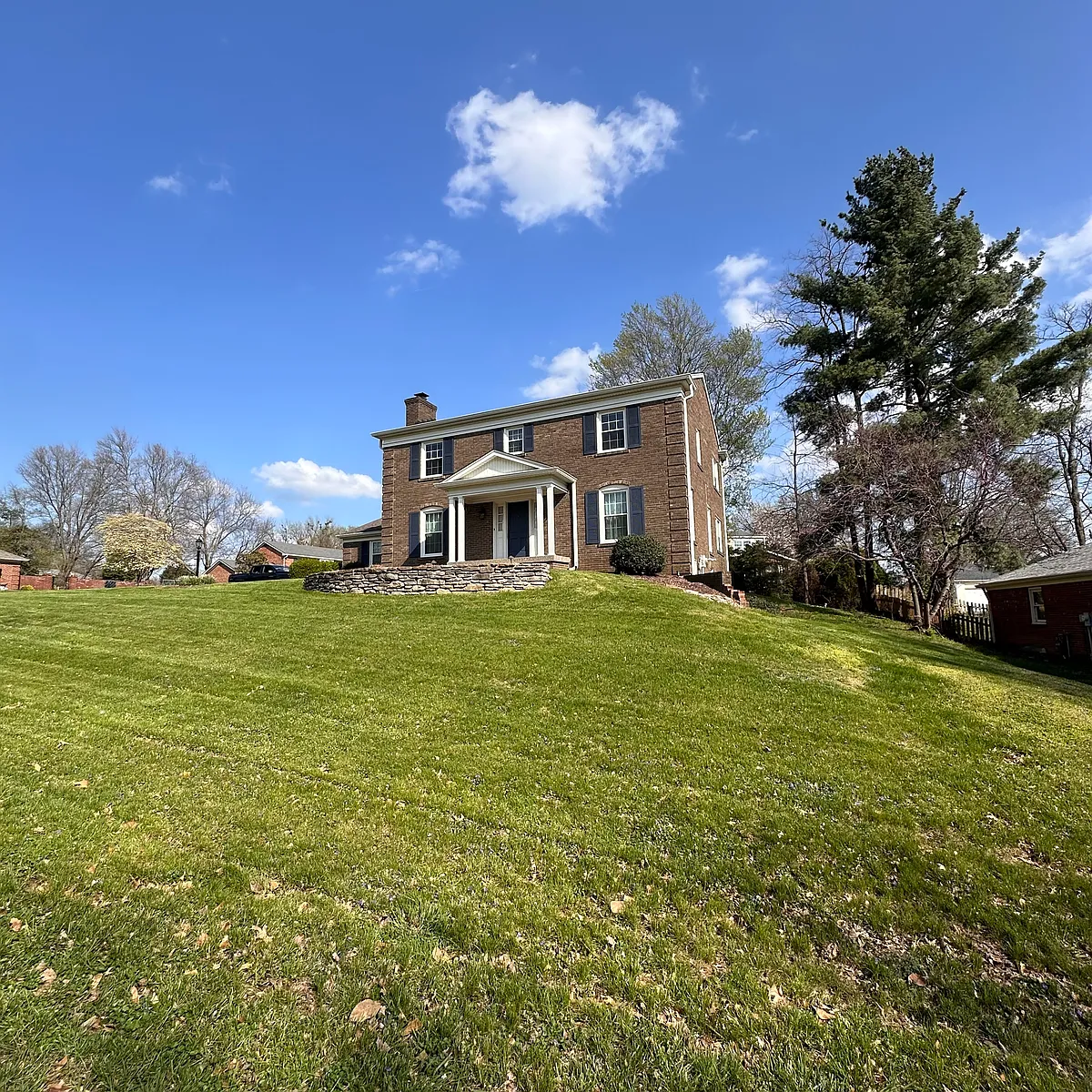 Building Photo - 4605 Deepwood Dr