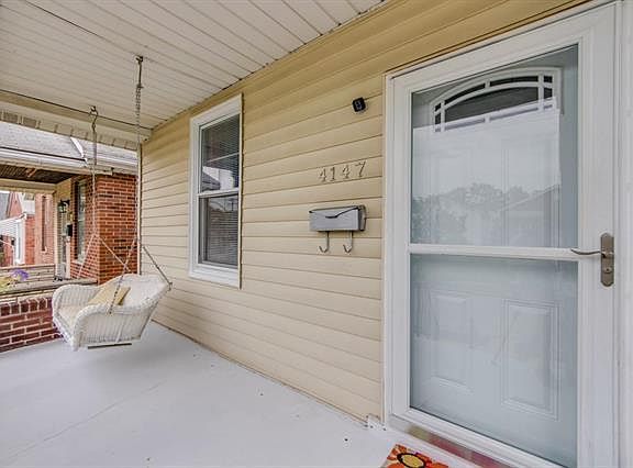 2nd image of 4147 Quincy St