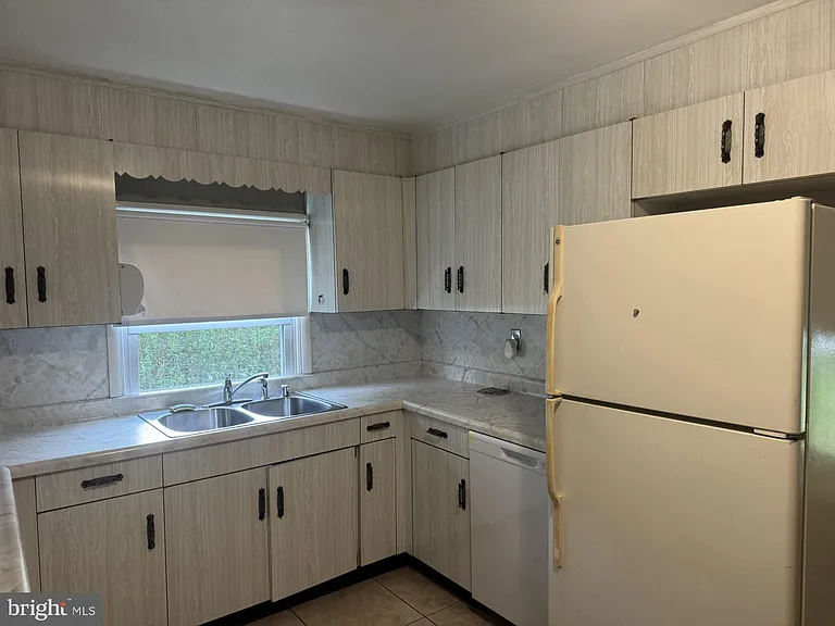 508 Warren Rd — Photo 5