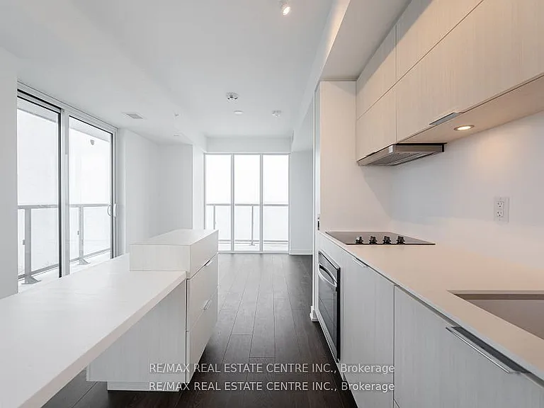 370 Martha St #1703 — Photo 10