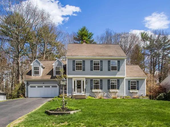 18 Garrison Oaks Drive, Kennebunk, ME 04043