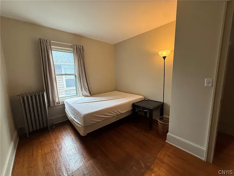 936 Lancaster Ave — Photo 25