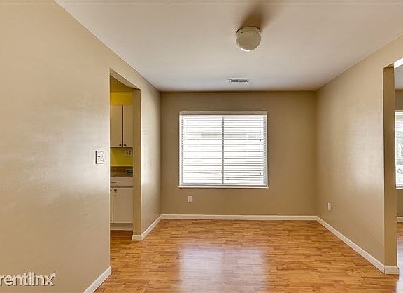 3rd image of 93 W Mahan Ave