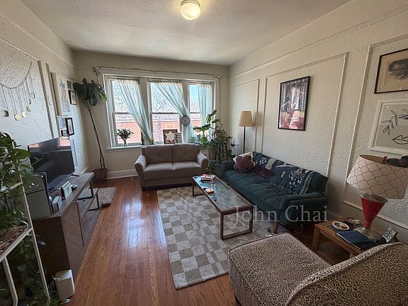 4th image of 70 Chiswick Rd APT 15