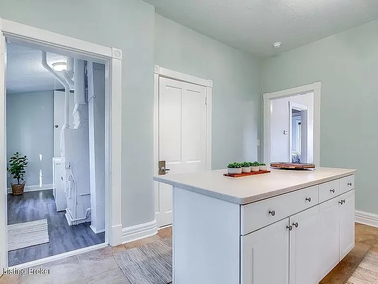409 E Brandeis Ave — Photo 14