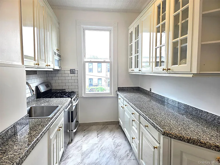 5936 Woodbine St #2 — Photo 12