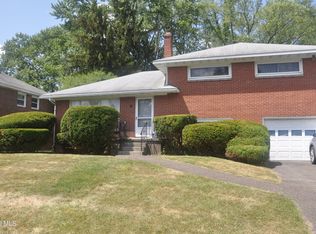 121 Ramsey Pl, Albany, NY 12209