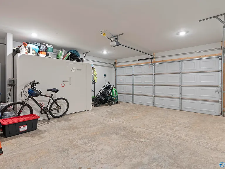 27758 Whitechapel Dr — Photo 17