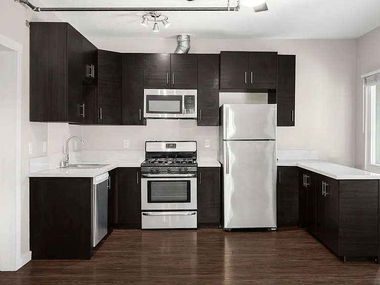 601 Linden Ave #201 — Photo 3