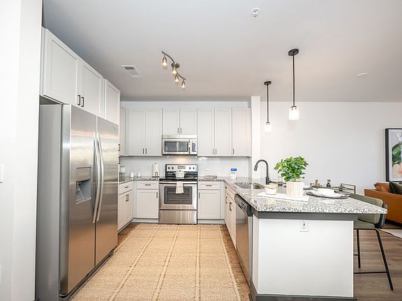 2nd image of 425 W Trade St #732